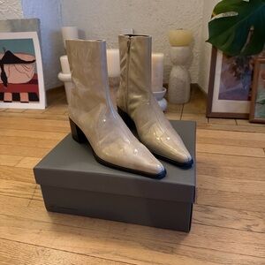 Vagabond Cream Heeled Boots
